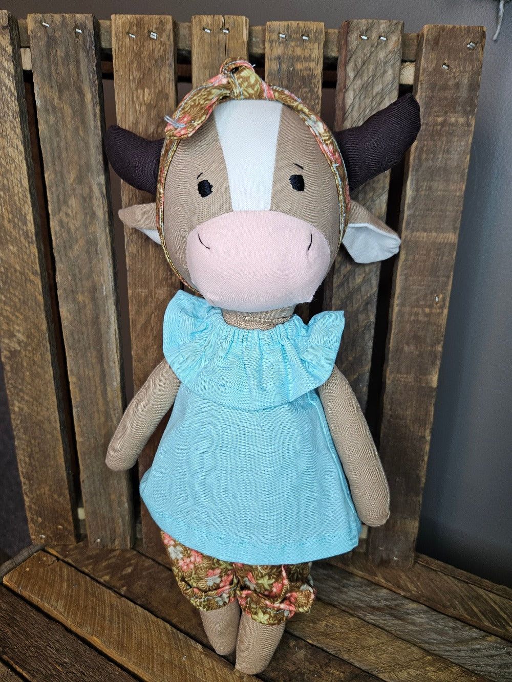 Brown Cow with Soft Green Top & Floral Pants and Headband